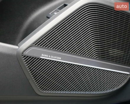 Синій Ауді Ку 5, об'ємом двигуна 1.98 л та пробігом 6 тис. км за 47900 $, фото 23 на Automoto.ua