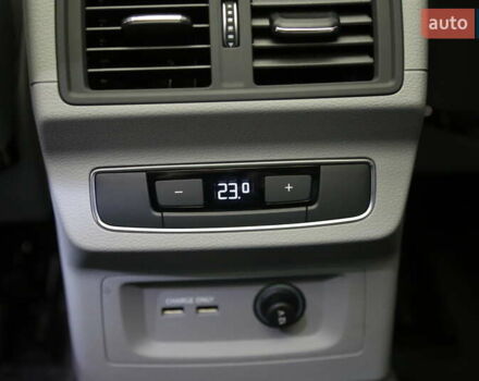 Синій Ауді Ку 5, об'ємом двигуна 1.98 л та пробігом 6 тис. км за 47900 $, фото 24 на Automoto.ua