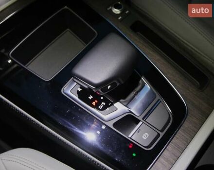 Синій Ауді Ку 5, об'ємом двигуна 1.98 л та пробігом 6 тис. км за 47900 $, фото 20 на Automoto.ua