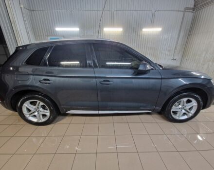 Синий Ауди Ку 5, объемом двигателя 2 л и пробегом 161 тыс. км за 25000 $, фото 3 на Automoto.ua