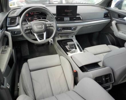 Синій Ауді Ку 5, об'ємом двигуна 2 л та пробігом 4 тис. км за 20000 $, фото 7 на Automoto.ua