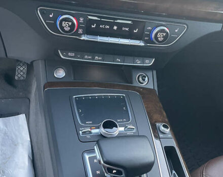 Зеленый Ауди Ку 5, объемом двигателя 2 л и пробегом 37 тыс. км за 27000 $, фото 27 на Automoto.ua