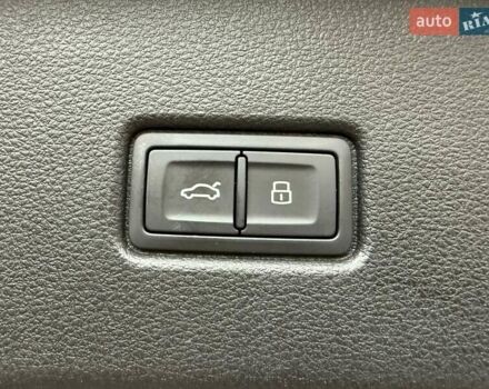 Зелений Ауді Ку 5, об'ємом двигуна 1.97 л та пробігом 41 тис. км за 59990 $, фото 25 на Automoto.ua