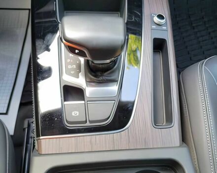 Зелений Ауді Ку 5, об'ємом двигуна 2 л та пробігом 14 тис. км за 10900 $, фото 11 на Automoto.ua