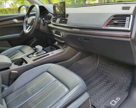 Зелений Ауді Ку 5, об'ємом двигуна 2 л та пробігом 14 тис. км за 10900 $, фото 12 на Automoto.ua