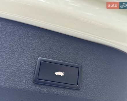 Білий Ауді Ку 7, об'ємом двигуна 3 л та пробігом 159 тис. км за 16500 $, фото 22 на Automoto.ua