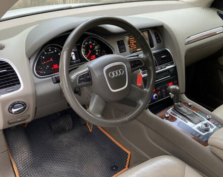 Білий Ауді Ку 7, об'ємом двигуна 3 л та пробігом 214 тис. км за 13500 $, фото 67 на Automoto.ua