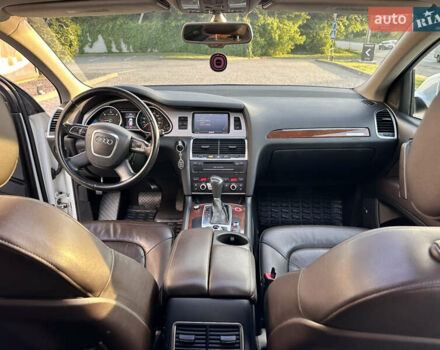 Ауди Ку 7 2010 в Ивано-Франковске на Automoto.ua Белый Ауди Ку 7, объемом двигателя 2.97 л и пробегом 355 тыс. км за 16500 $, фото 14 на Automoto.ua
