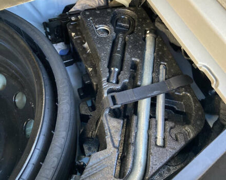 Білий Ауді Ку 7, об'ємом двигуна 3 л та пробігом 214 тис. км за 13500 $, фото 28 на Automoto.ua