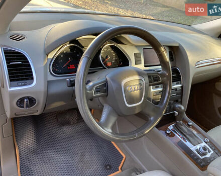 Білий Ауді Ку 7, об'ємом двигуна 3 л та пробігом 214 тис. км за 13500 $, фото 23 на Automoto.ua