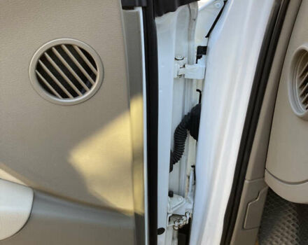 Білий Ауді Ку 7, об'ємом двигуна 3 л та пробігом 214 тис. км за 13500 $, фото 24 на Automoto.ua