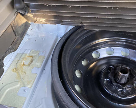 Білий Ауді Ку 7, об'ємом двигуна 3 л та пробігом 214 тис. км за 13500 $, фото 26 на Automoto.ua