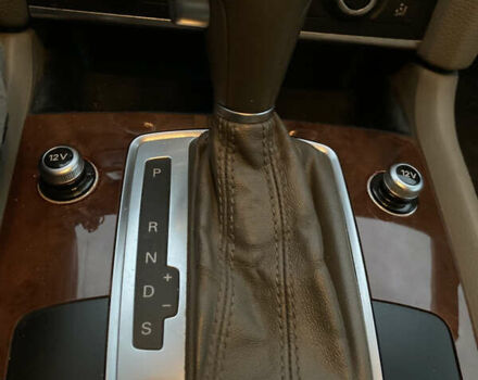 Білий Ауді Ку 7, об'ємом двигуна 3 л та пробігом 214 тис. км за 13500 $, фото 48 на Automoto.ua