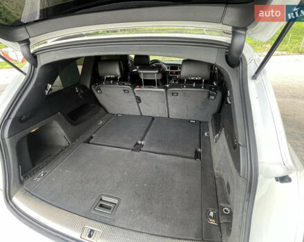 Белый Ауди Ку 7, объемом двигателя 2.97 л и пробегом 264 тыс. км за 18999 $, фото 17 на Automoto.ua