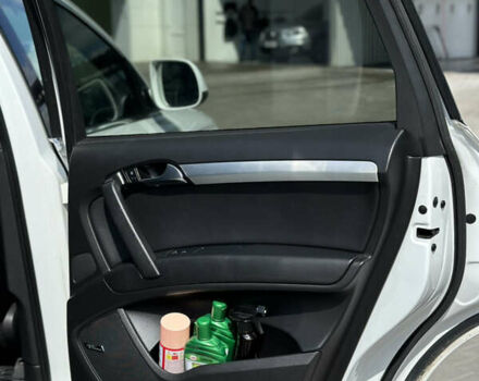 Белый Ауди Ку 7, объемом двигателя 2.97 л и пробегом 180 тыс. км за 19800 $, фото 9 на Automoto.ua