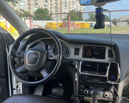 Белый Ауди Ку 7, объемом двигателя 3 л и пробегом 231 тыс. км за 17500 $, фото 14 на Automoto.ua
