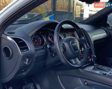 Білий Ауді Ку 7, об'ємом двигуна 3 л та пробігом 244 тис. км за 12855 $, фото 23 на Automoto.ua