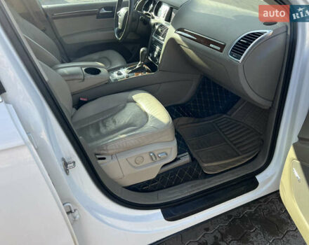 Білий Ауді Ку 7, об'ємом двигуна 3 л та пробігом 365 тис. км за 12300 $, фото 19 на Automoto.ua