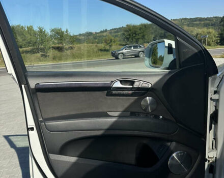 Білий Ауді Ку 7, об'ємом двигуна 4.13 л та пробігом 225 тис. км за 26500 $, фото 13 на Automoto.ua