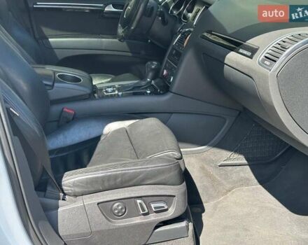 Білий Ауді Ку 7, об'ємом двигуна 3 л та пробігом 74 тис. км за 28990 $, фото 25 на Automoto.ua