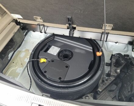 Белый Ауди Ку 7, объемом двигателя 3 л и пробегом 267 тыс. км за 18650 $, фото 22 на Automoto.ua