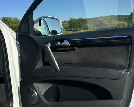 Білий Ауді Ку 7, об'ємом двигуна 4.13 л та пробігом 225 тис. км за 26500 $, фото 12 на Automoto.ua