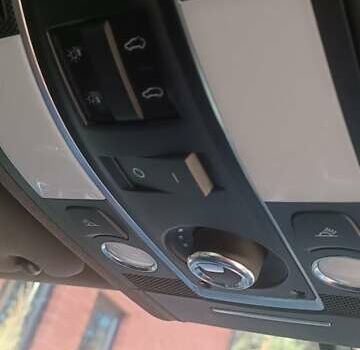 Белый Ауди Ку 7, объемом двигателя 4.2 л и пробегом 243 тыс. км за 25490 $, фото 24 на Automoto.ua