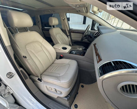 Белый Ауди Ку 7, объемом двигателя 3 л и пробегом 150 тыс. км за 14000 $, фото 22 на Automoto.ua