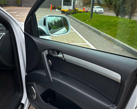 Белый Ауди Ку 7, объемом двигателя 3 л и пробегом 285 тыс. км за 17500 $, фото 33 на Automoto.ua