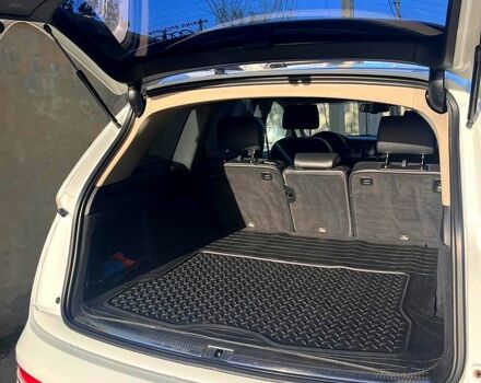 Белый Ауди Ку 7, объемом двигателя 3 л и пробегом 275 тыс. км за 20000 $, фото 5 на Automoto.ua