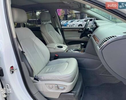 Ауді Ку 7 2013 у Києві на Automoto.ua Білий Ауді Ку 7, об'ємом двигуна 3 л та пробігом 243 тис. км за 13990 $, фото 9 на Automoto.ua