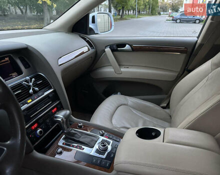 Ауди Ку 7 2013 в Львове на Automoto.ua Белый Ауди Ку 7, объемом двигателя 3 л и пробегом 312 тыс. км за 15000 $, фото 5 на Automoto.ua