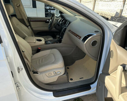 Белый Ауди Ку 7, объемом двигателя 3 л и пробегом 150 тыс. км за 14000 $, фото 21 на Automoto.ua