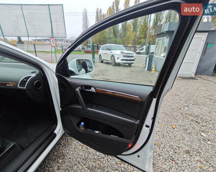 Ауди Ку 7 2013 в Киеве на Automoto.ua Белый Ауди Ку 7, объемом двигателя 2.97 л и пробегом 204 тыс. км за 19500 $, фото 17 на Automoto.ua