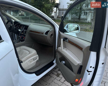 Ауди Ку 7 2013 в Львове на Automoto.ua Белый Ауди Ку 7, объемом двигателя 3 л и пробегом 312 тыс. км за 15000 $, фото 6 на Automoto.ua