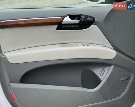 Белый Ауди Ку 7, объемом двигателя 2.97 л и пробегом 238 тыс. км за 17000 $, фото 18 на Automoto.ua