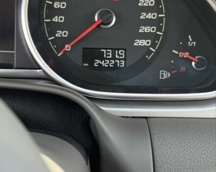 Білий Ауді Ку 7, об'ємом двигуна 3 л та пробігом 246 тис. км за 18200 $, фото 4 на Automoto.ua