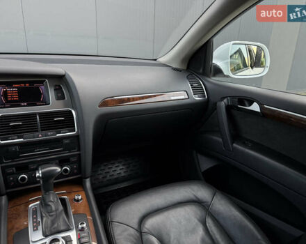 Білий Ауді Ку 7, об'ємом двигуна 2.97 л та пробігом 250 тис. км за 21500 $, фото 19 на Automoto.ua