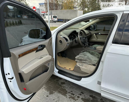Белый Ауди Ку 7, объемом двигателя 3 л и пробегом 150 тыс. км за 14000 $, фото 15 на Automoto.ua