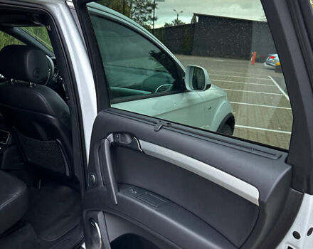 Белый Ауди Ку 7, объемом двигателя 3 л и пробегом 285 тыс. км за 17500 $, фото 37 на Automoto.ua