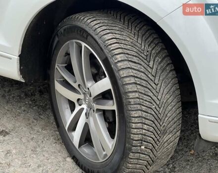 Белый Ауди Ку 7, объемом двигателя 2.97 л и пробегом 238 тыс. км за 17000 $, фото 25 на Automoto.ua