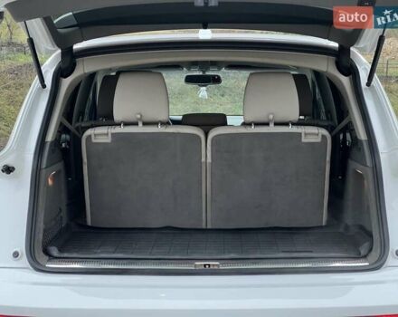 Белый Ауди Ку 7, объемом двигателя 2.97 л и пробегом 238 тыс. км за 17000 $, фото 21 на Automoto.ua