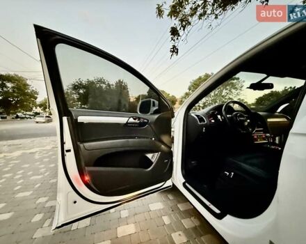 Ауді Ку 7 2014 у Одесі на Automoto.ua Білий Ауді Ку 7, об'ємом двигуна 3 л та пробігом 155 тис. км за 14999 $, фото 27 на Automoto.ua