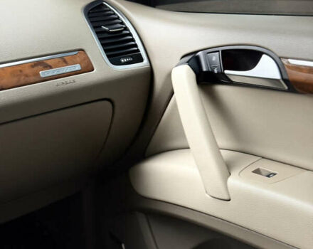 Білий Ауді Ку 7, об'ємом двигуна 2.99 л та пробігом 191 тис. км за 14900 $, фото 17 на Automoto.ua