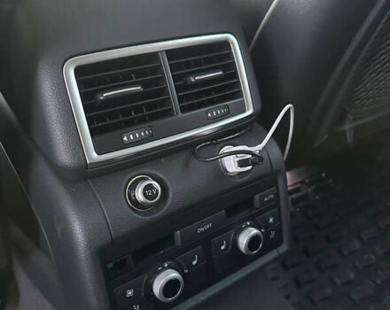 Белый Ауди Ку 7, объемом двигателя 2.97 л и пробегом 237 тыс. км за 19000 $, фото 16 на Automoto.ua