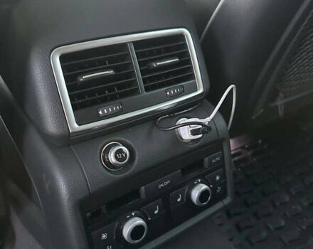 Белый Ауди Ку 7, объемом двигателя 2.97 л и пробегом 237 тыс. км за 18400 $, фото 17 на Automoto.ua