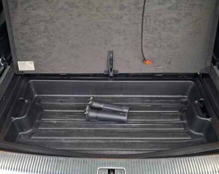 Білий Ауді Ку 7, об'ємом двигуна 2.97 л та пробігом 250 тис. км за 26800 $, фото 53 на Automoto.ua