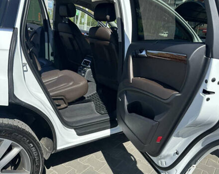 Белый Ауди Ку 7, объемом двигателя 2.97 л и пробегом 380 тыс. км за 16700 $, фото 3 на Automoto.ua