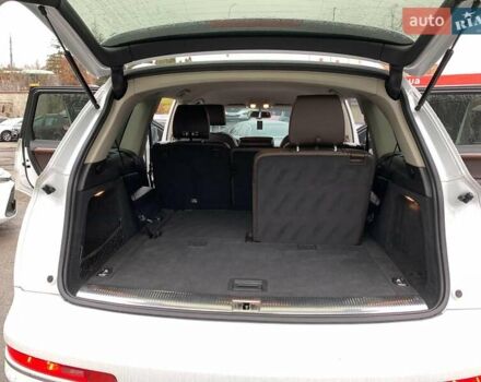 Білий Ауді Ку 7, об'ємом двигуна 3 л та пробігом 205 тис. км за 15890 $, фото 23 на Automoto.ua