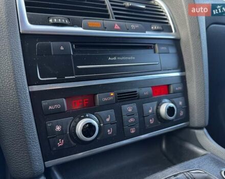 Білий Ауді Ку 7, об'ємом двигуна 3 л та пробігом 125 тис. км за 21000 $, фото 26 на Automoto.ua